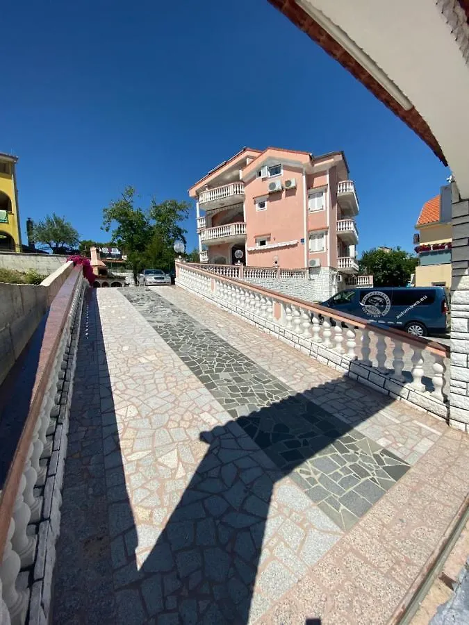 Apartments Ivec Malinska
