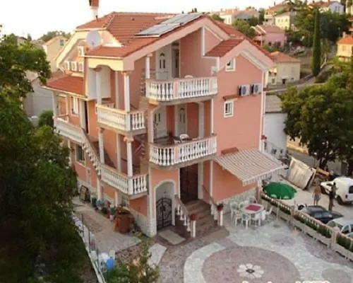 Apartments Ivec Malinska 0*,